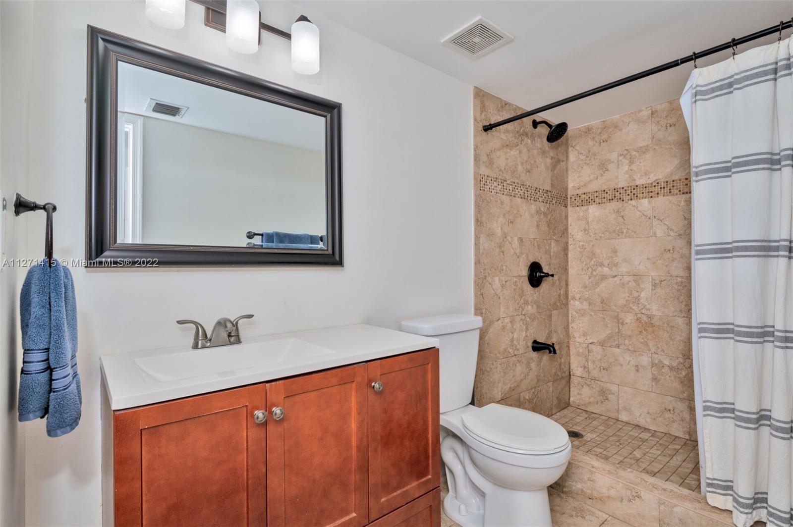 DEVONAIRE CONDO AT PEMBROK - Residential