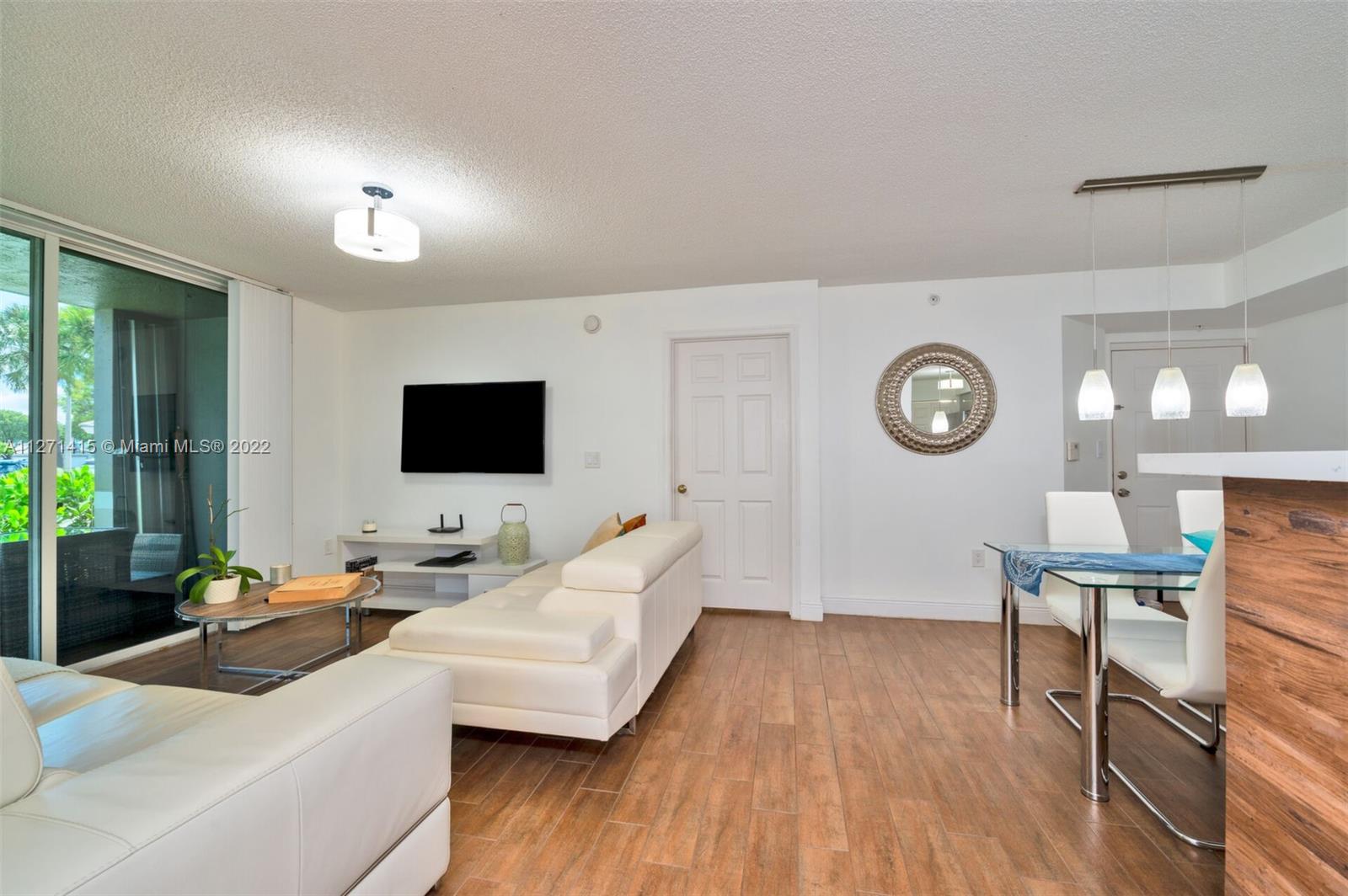 DEVONAIRE CONDO AT PEMBROK - Residential