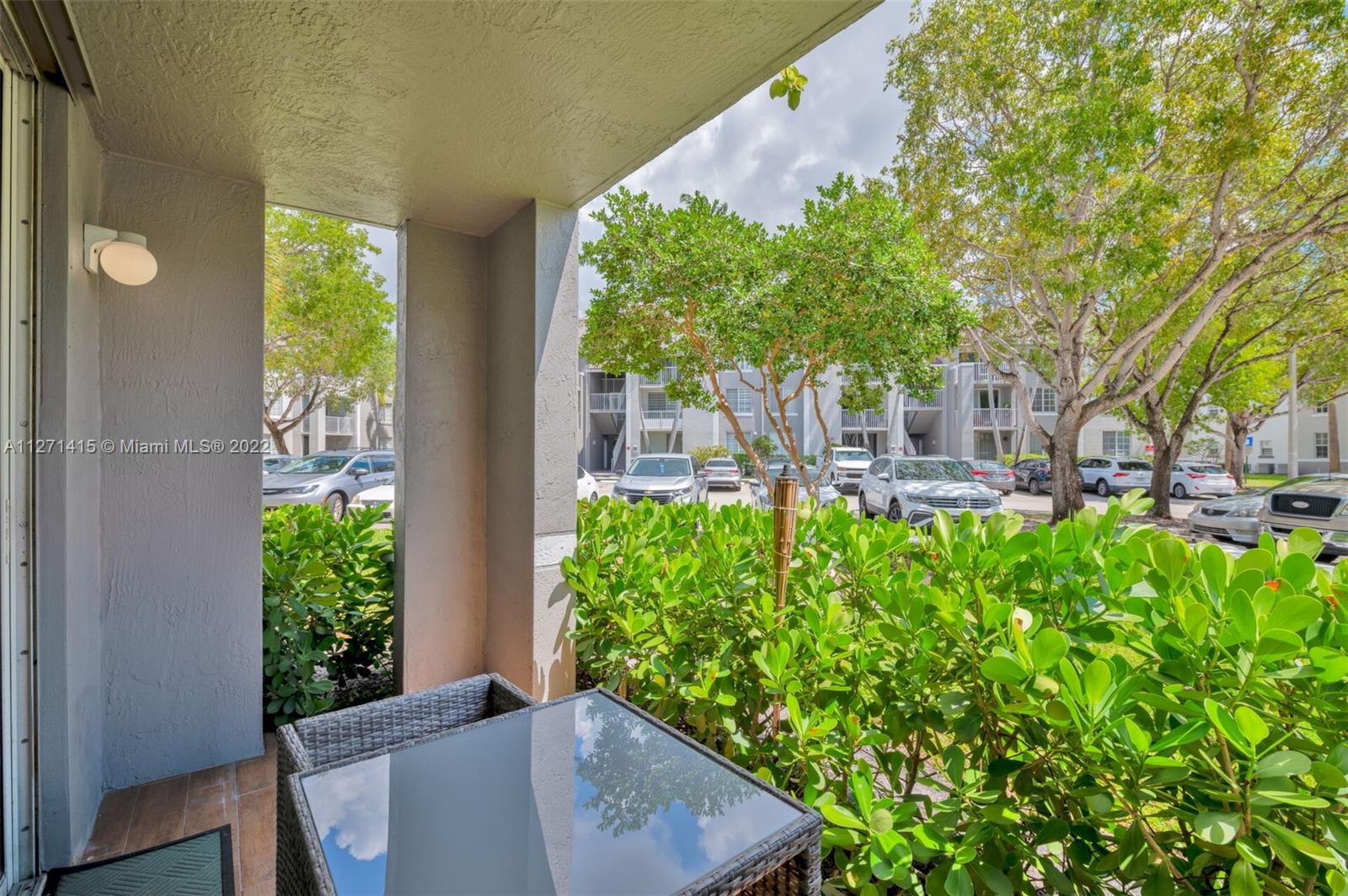 DEVONAIRE CONDO AT PEMBROK - Residential