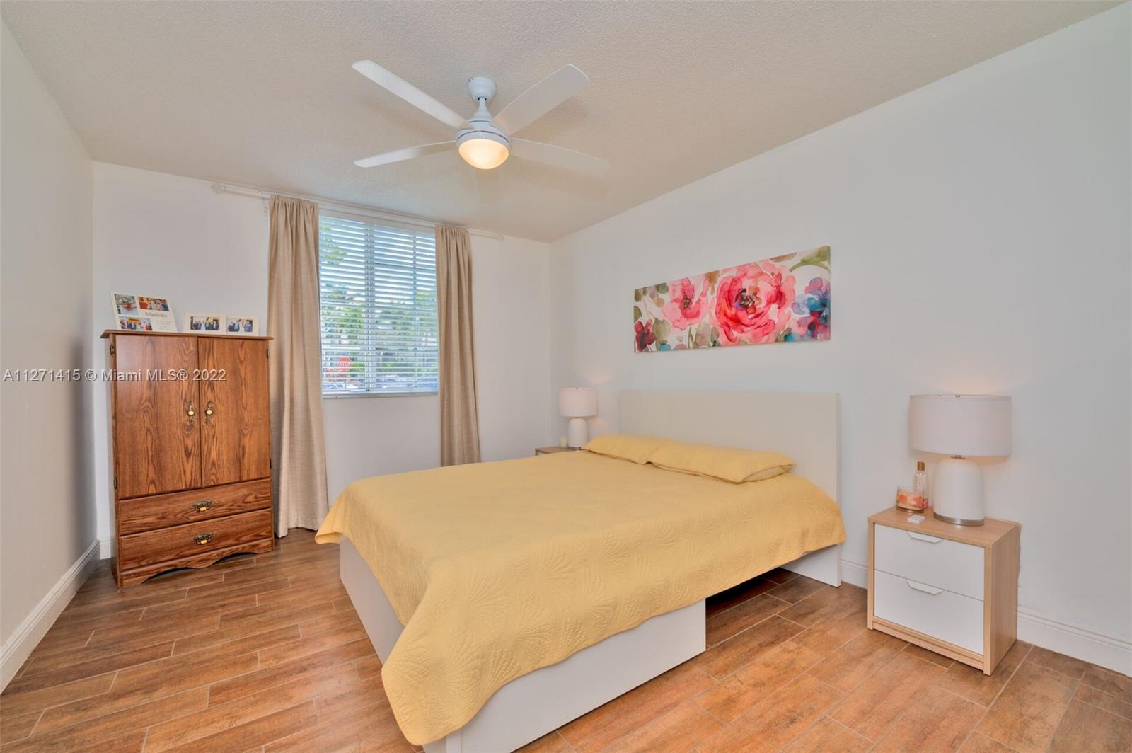 DEVONAIRE CONDO AT PEMBROK - Residential