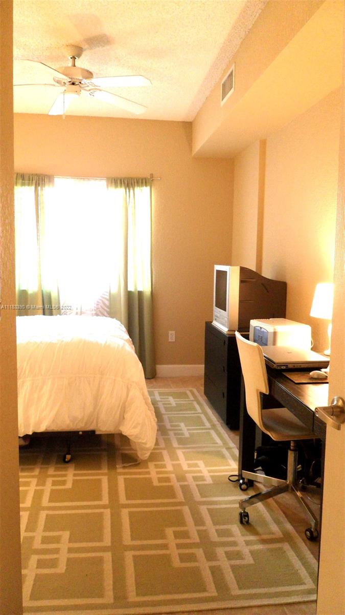 VALENCIA CONDO - Residential Lease