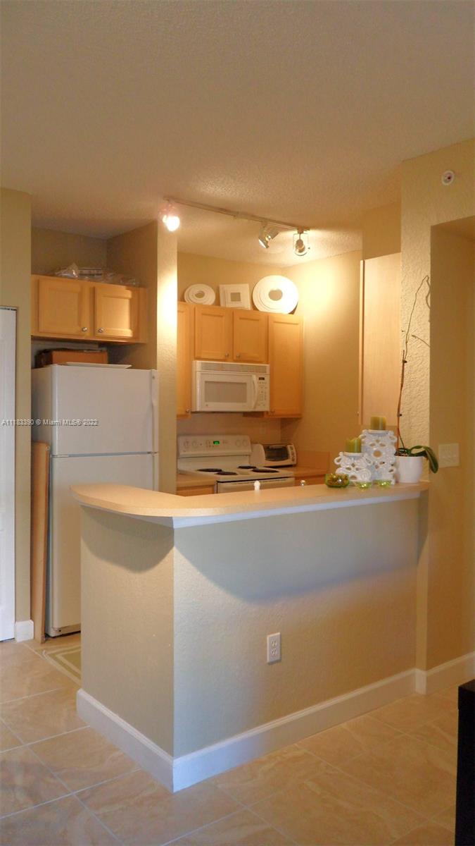 VALENCIA CONDO - Residential Lease