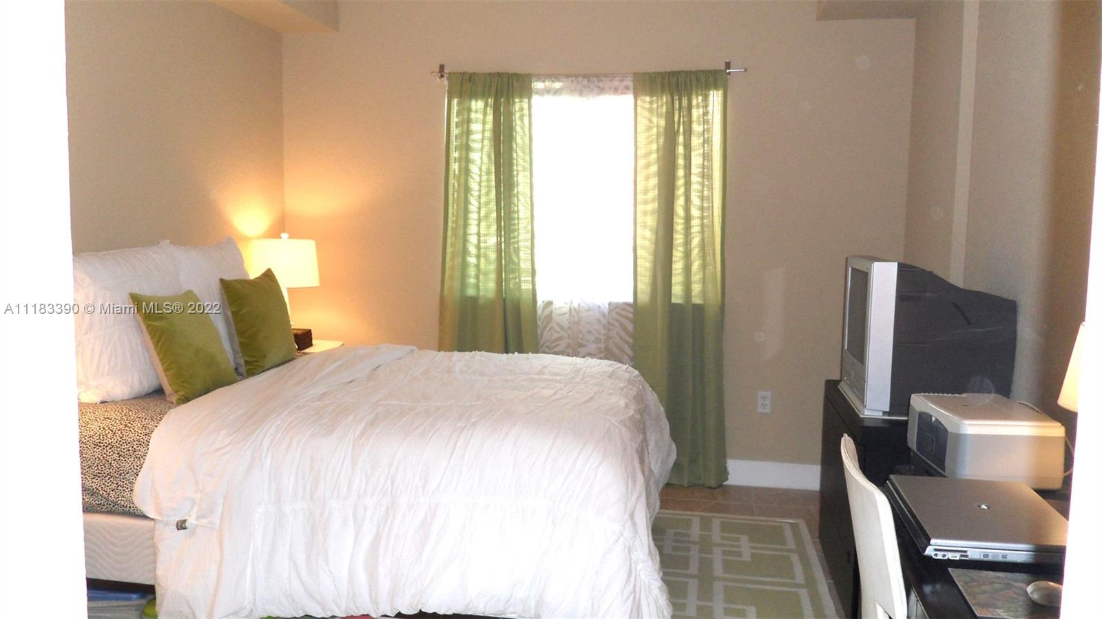 VALENCIA CONDO - Residential Lease