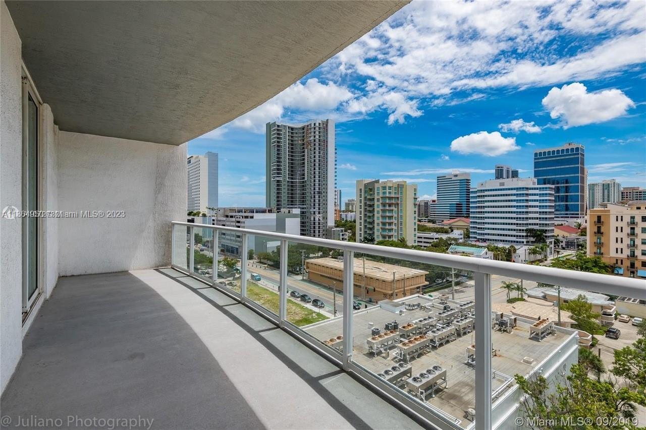 STRADA 315 CONDO - Residential