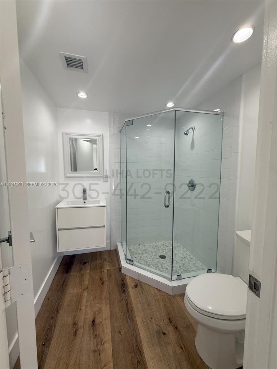 LAWRENCE EST LAND CO - Residential Lease