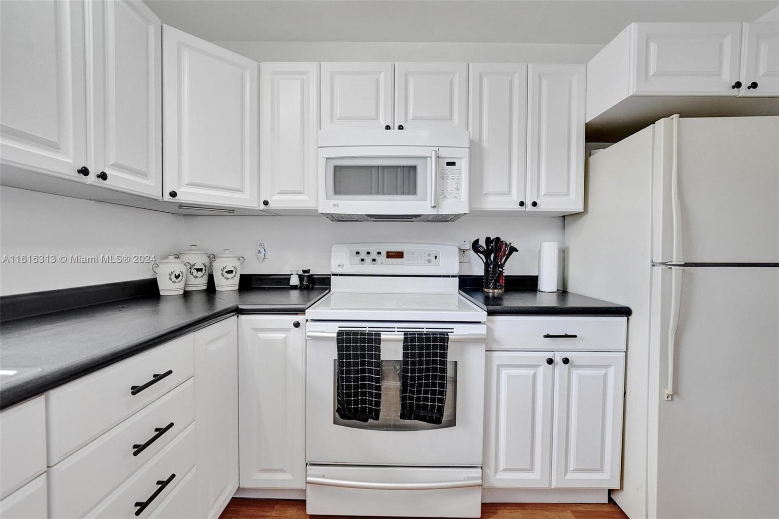 APPLE CREEK - Residential