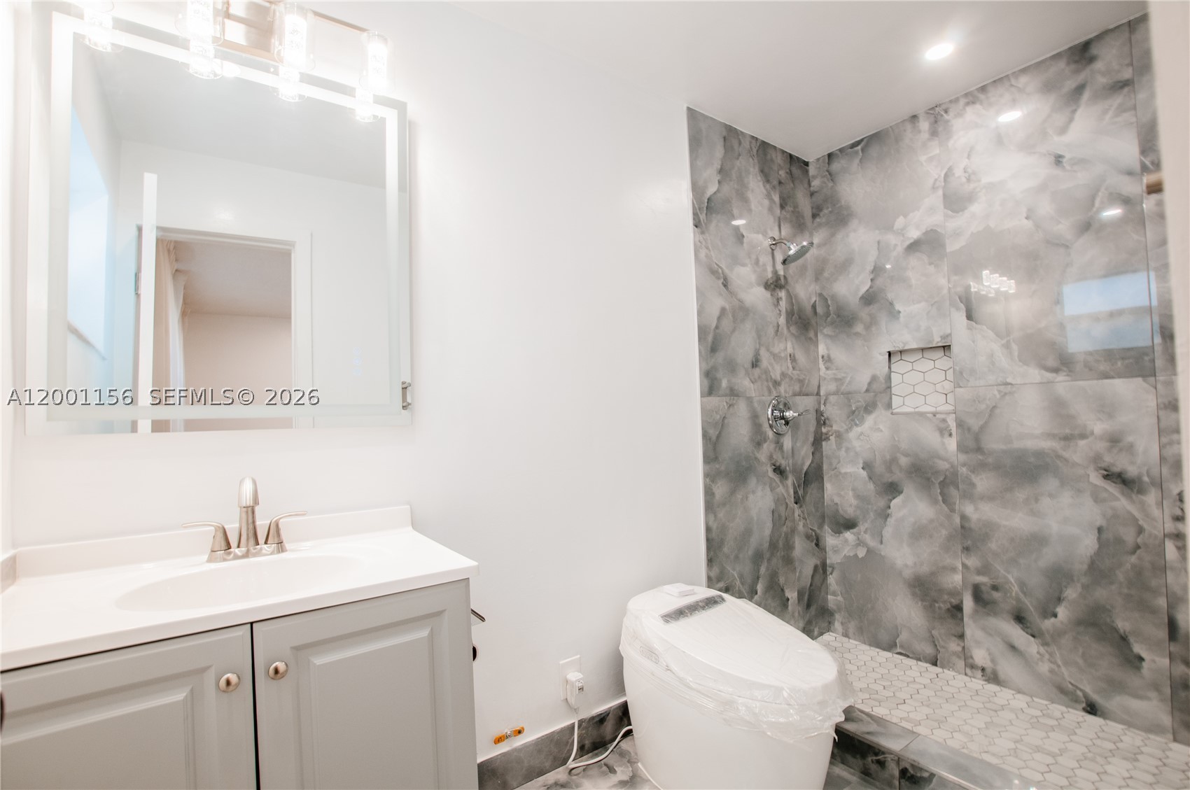 SOUTHBROOK CONDOMINIUM AP - Residential