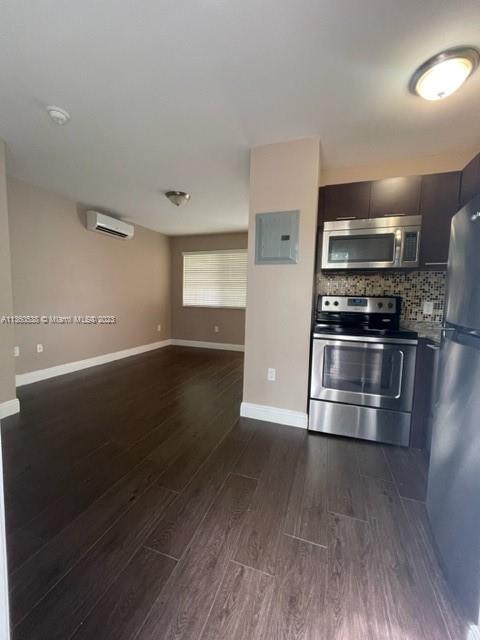 BRICKELL RIVERVIEW - Residential Lease
