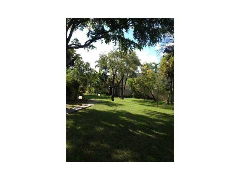 OASIS CONDO NO 3 - Residential Lease