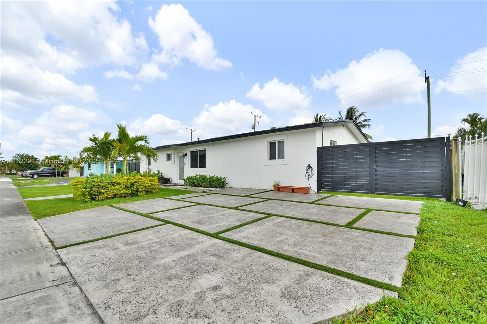 PALM SPRINGS NORTH SEC C - Residential