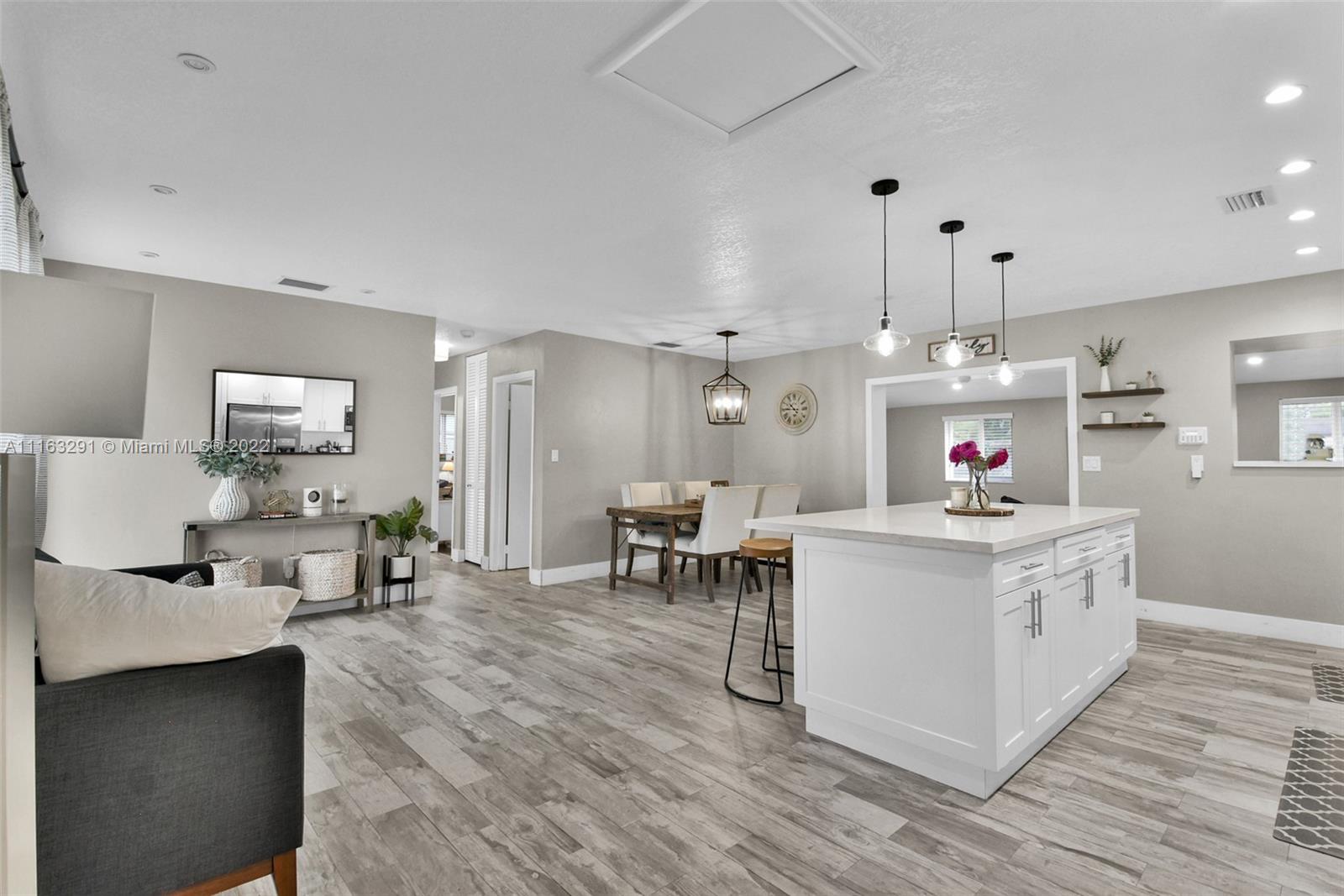PALM SPRINGS NORTH SEC C - Residential