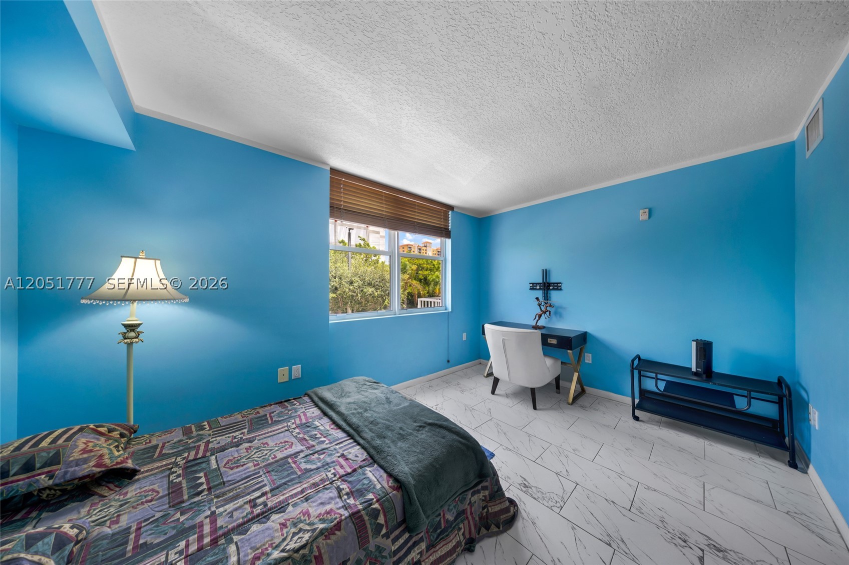 BREEZE CONDO - Residential