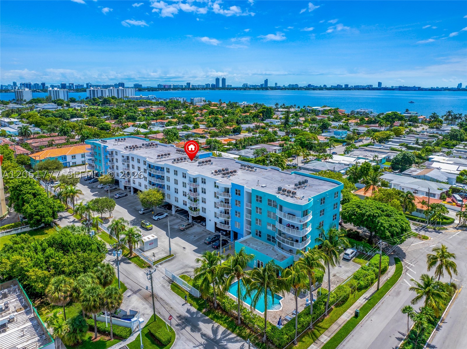 BREEZE CONDO - Residential