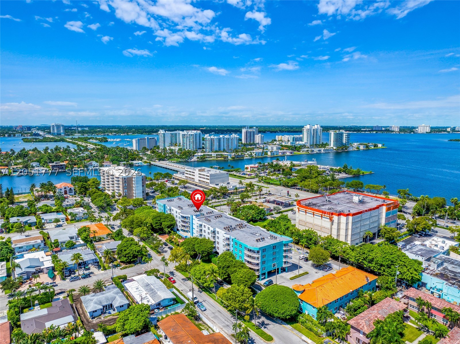 BREEZE CONDO - Residential