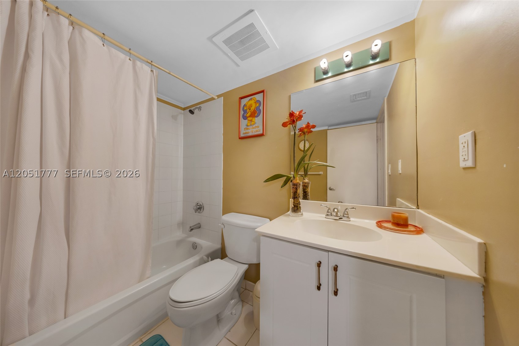 BREEZE CONDO - Residential