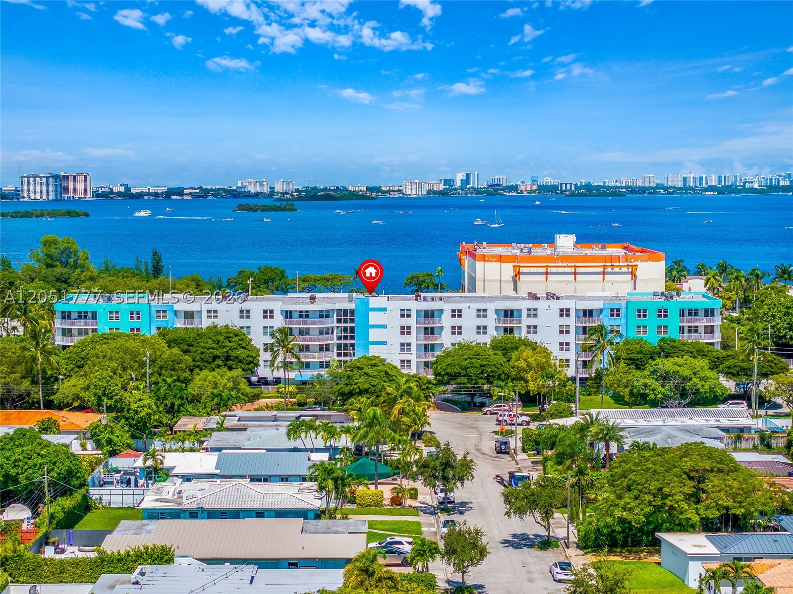 BREEZE CONDO - Residential