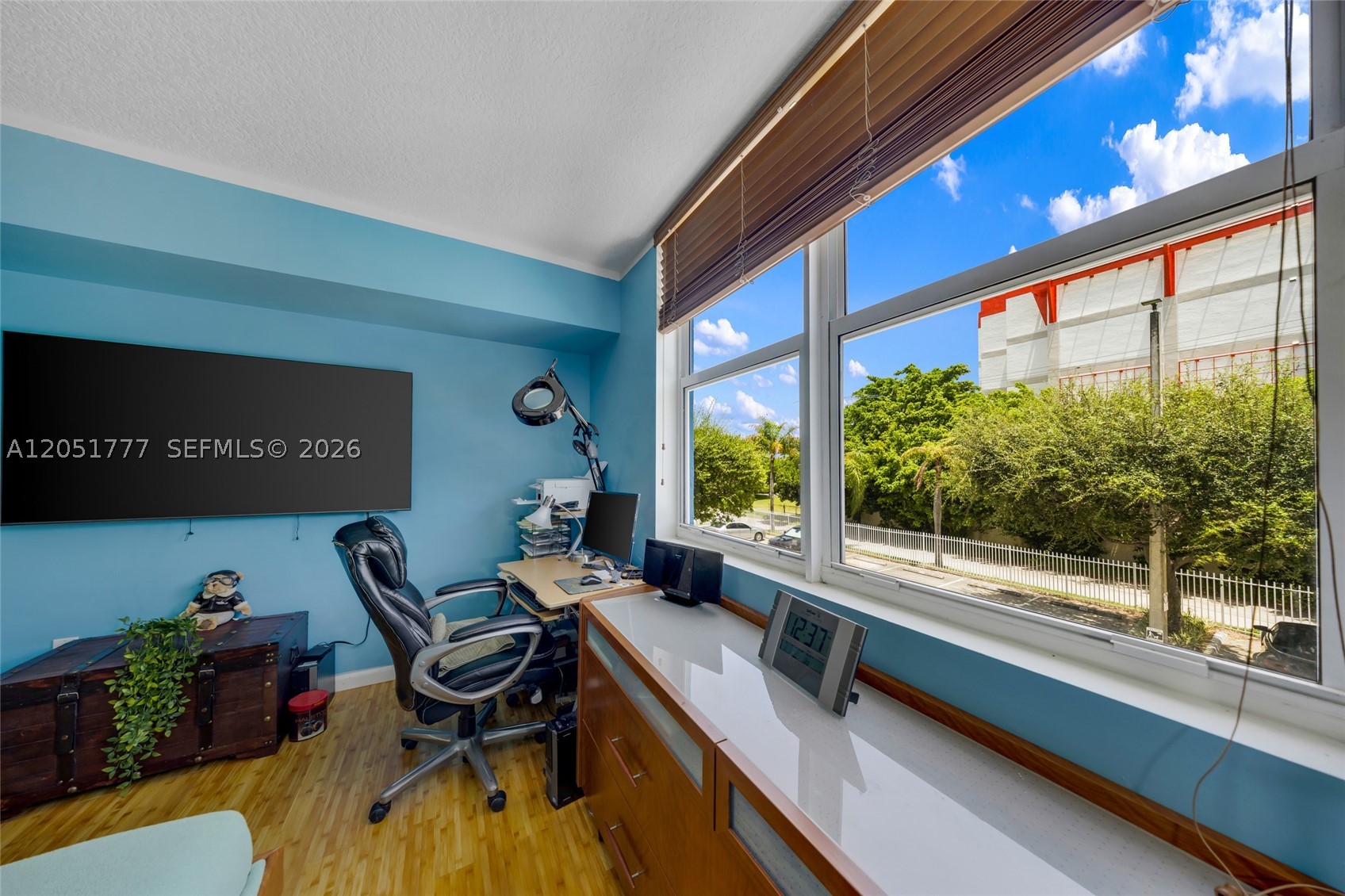 BREEZE CONDO - Residential