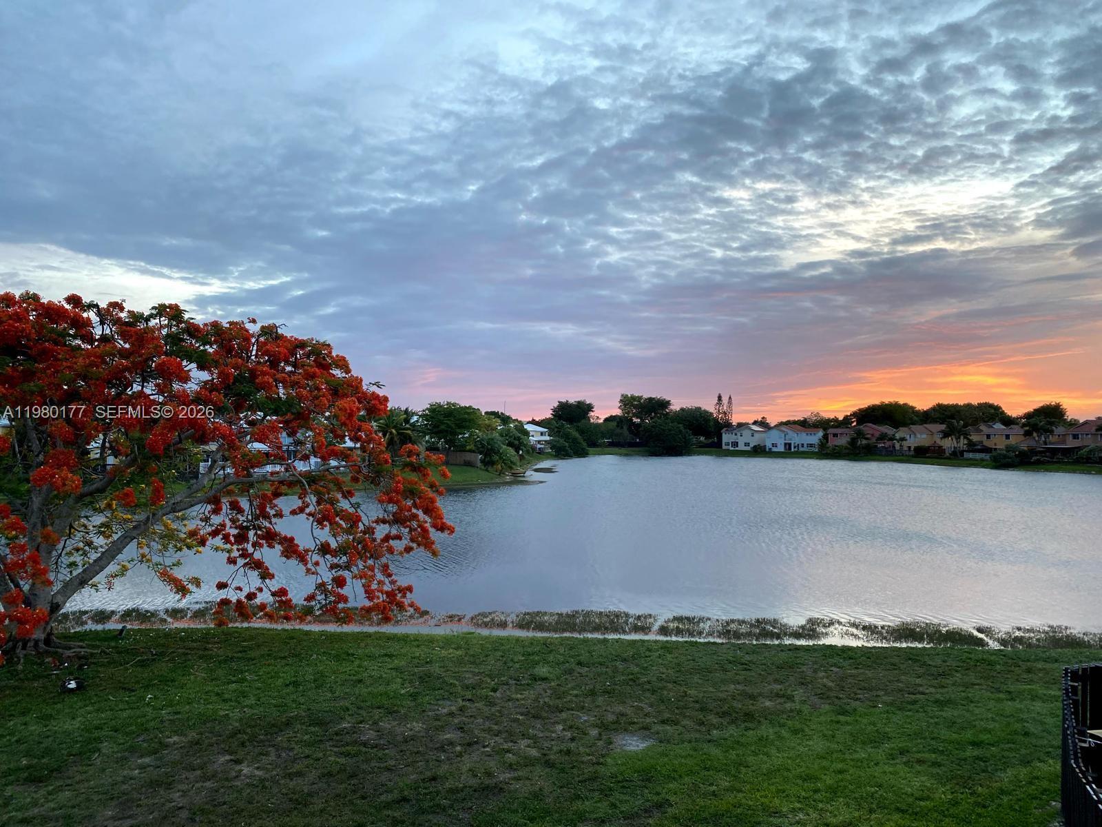 LAKES MEADOW VILG HOMES C - Residential