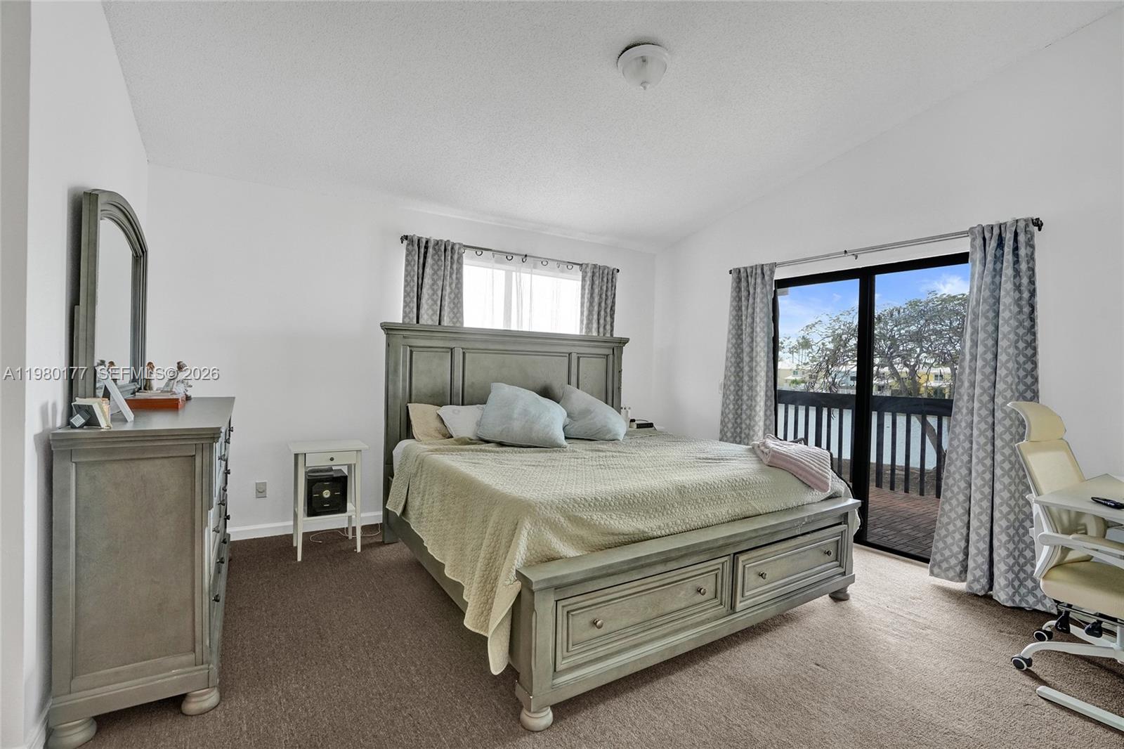 LAKES MEADOW VILG HOMES C - Residential