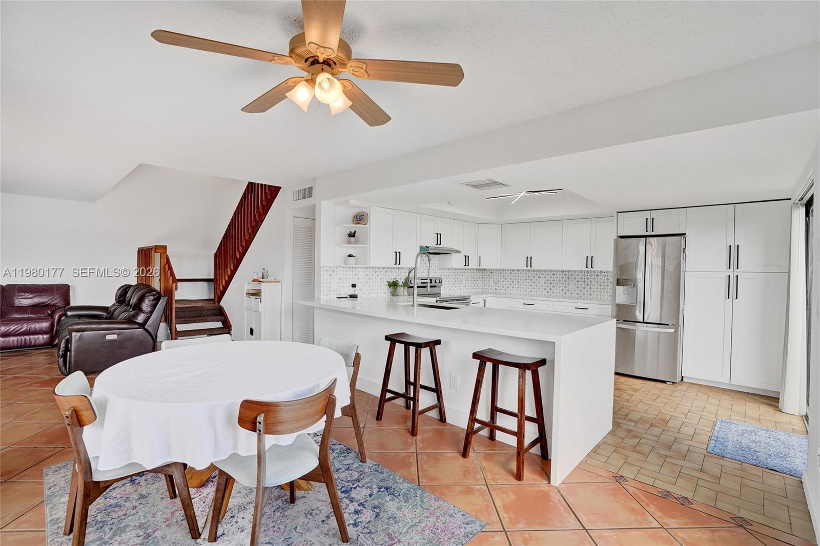 LAKES MEADOW VILG HOMES C - Residential