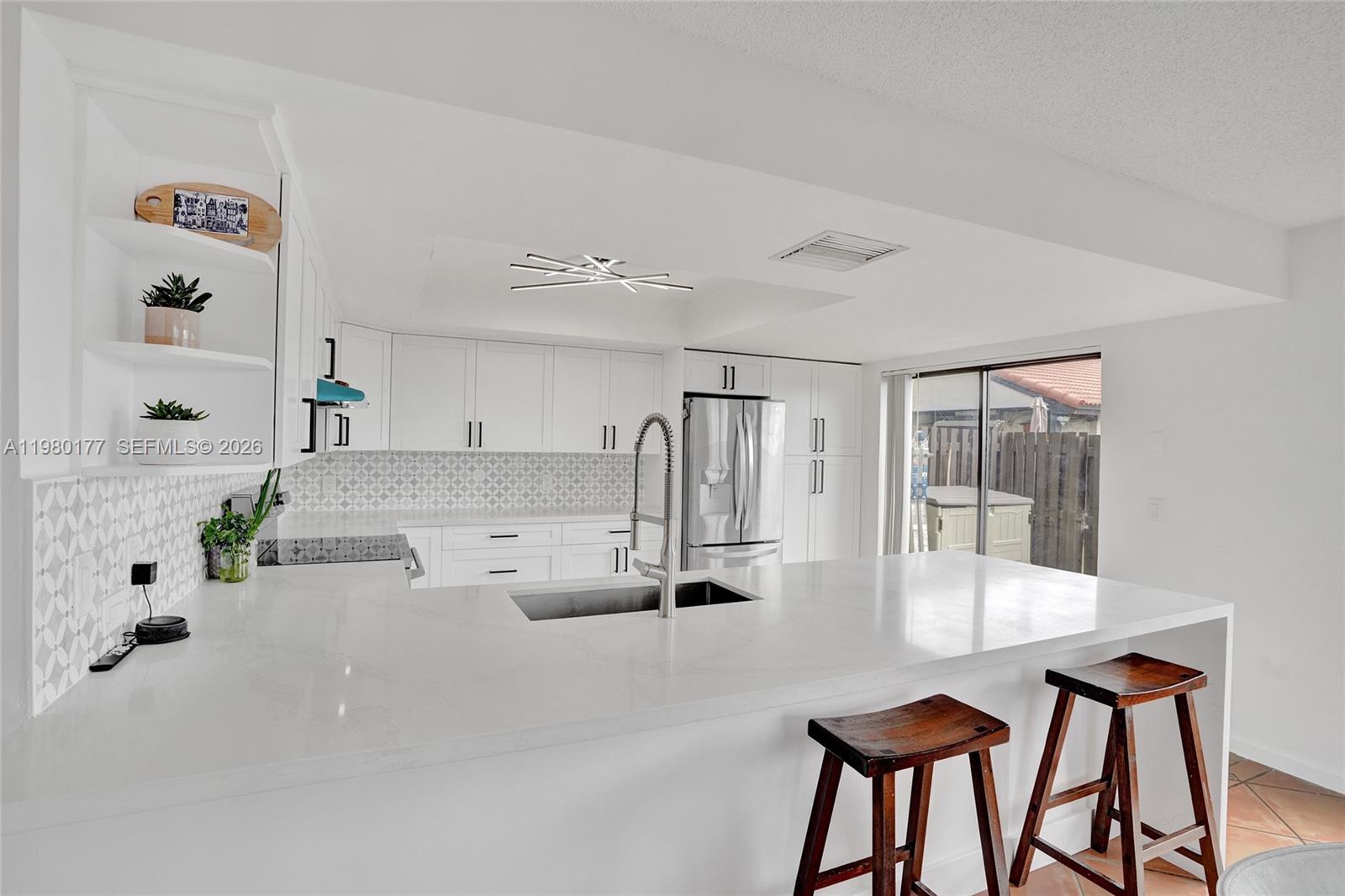 LAKES MEADOW VILG HOMES C - Residential