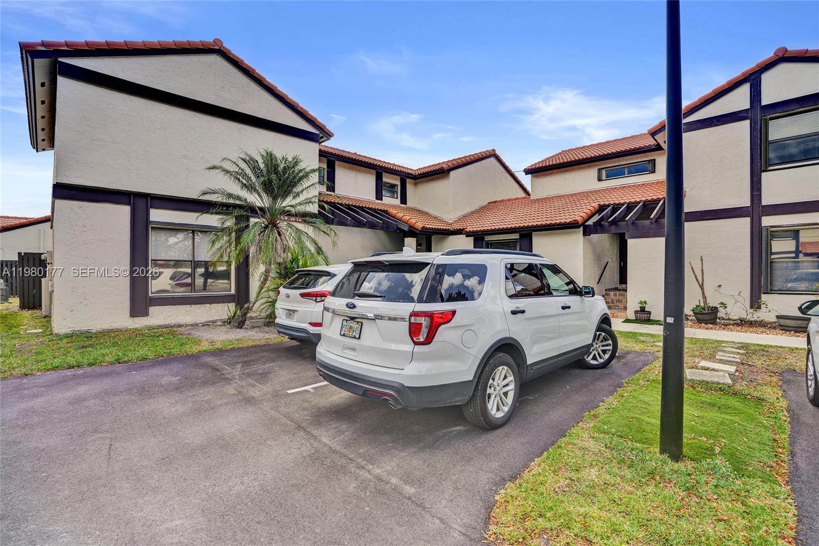 LAKES MEADOW VILG HOMES C - Residential