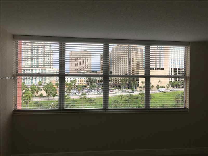 DADELAND PLACE CONDO - Residential Lease