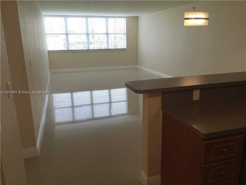 DADELAND PLACE CONDO - Residential Lease