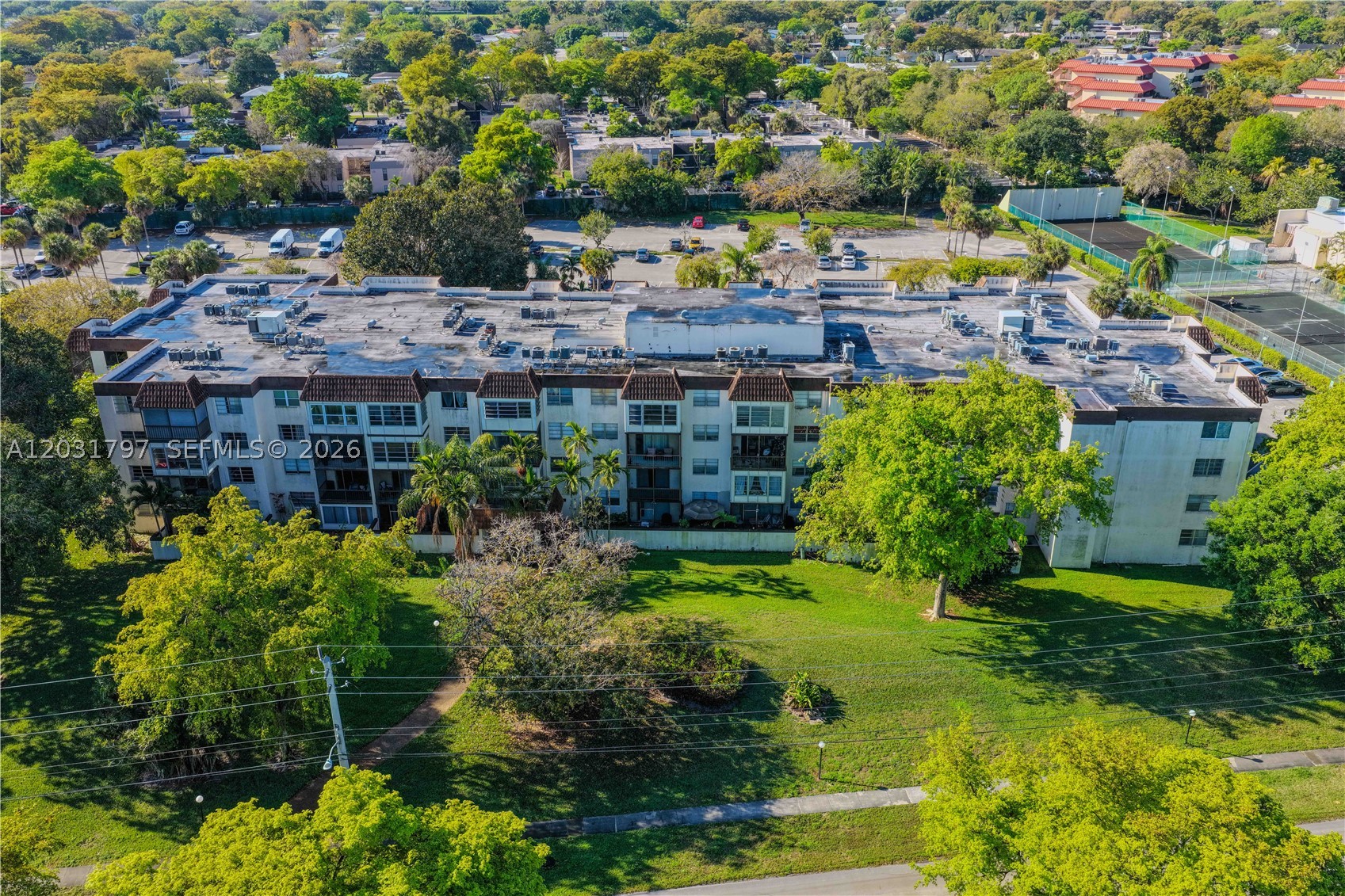OMEGA CONDO NO 3 - Residential