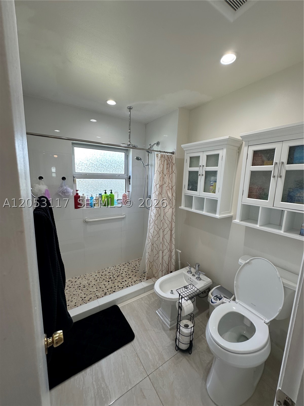 LAKES OF THE MEADOW SEC 1 - Residential