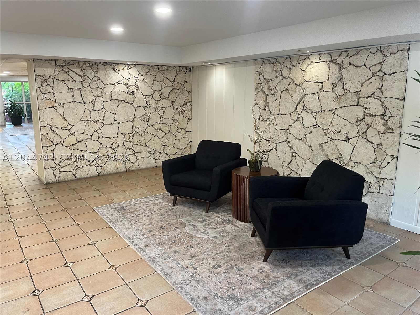 VILLA CAPRI CONDO - Residential Lease