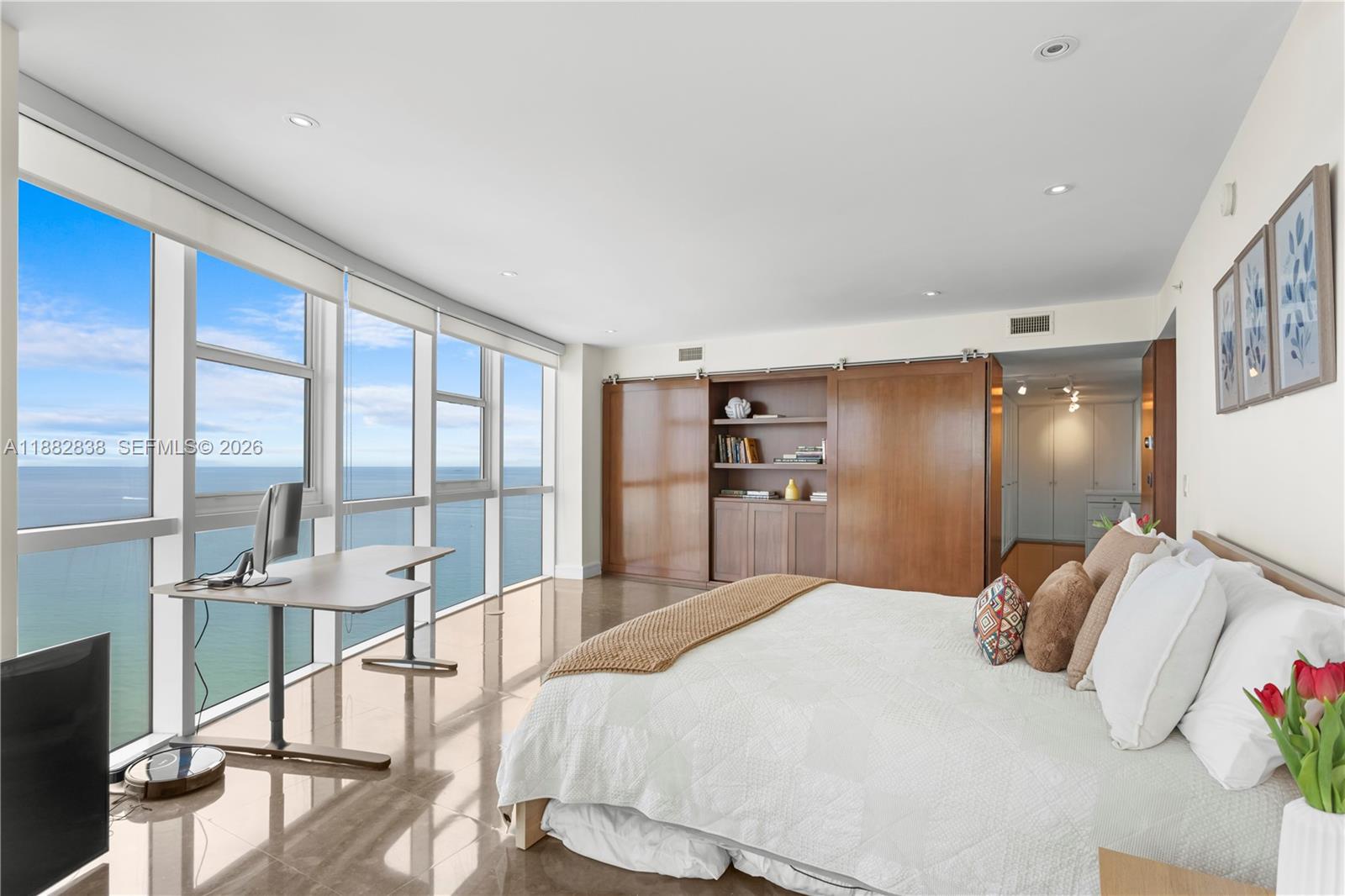 TRUMP ROYALE CONDO - Residential