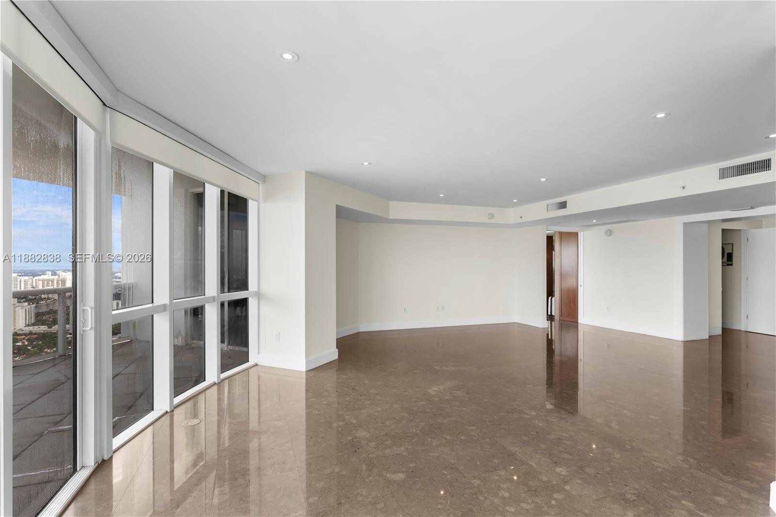 TRUMP ROYALE CONDO - Residential