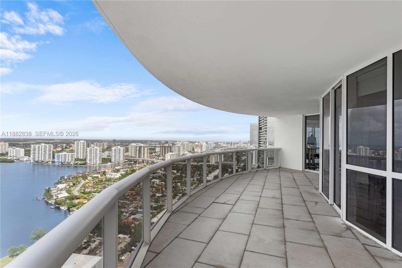 TRUMP ROYALE CONDO - Residential