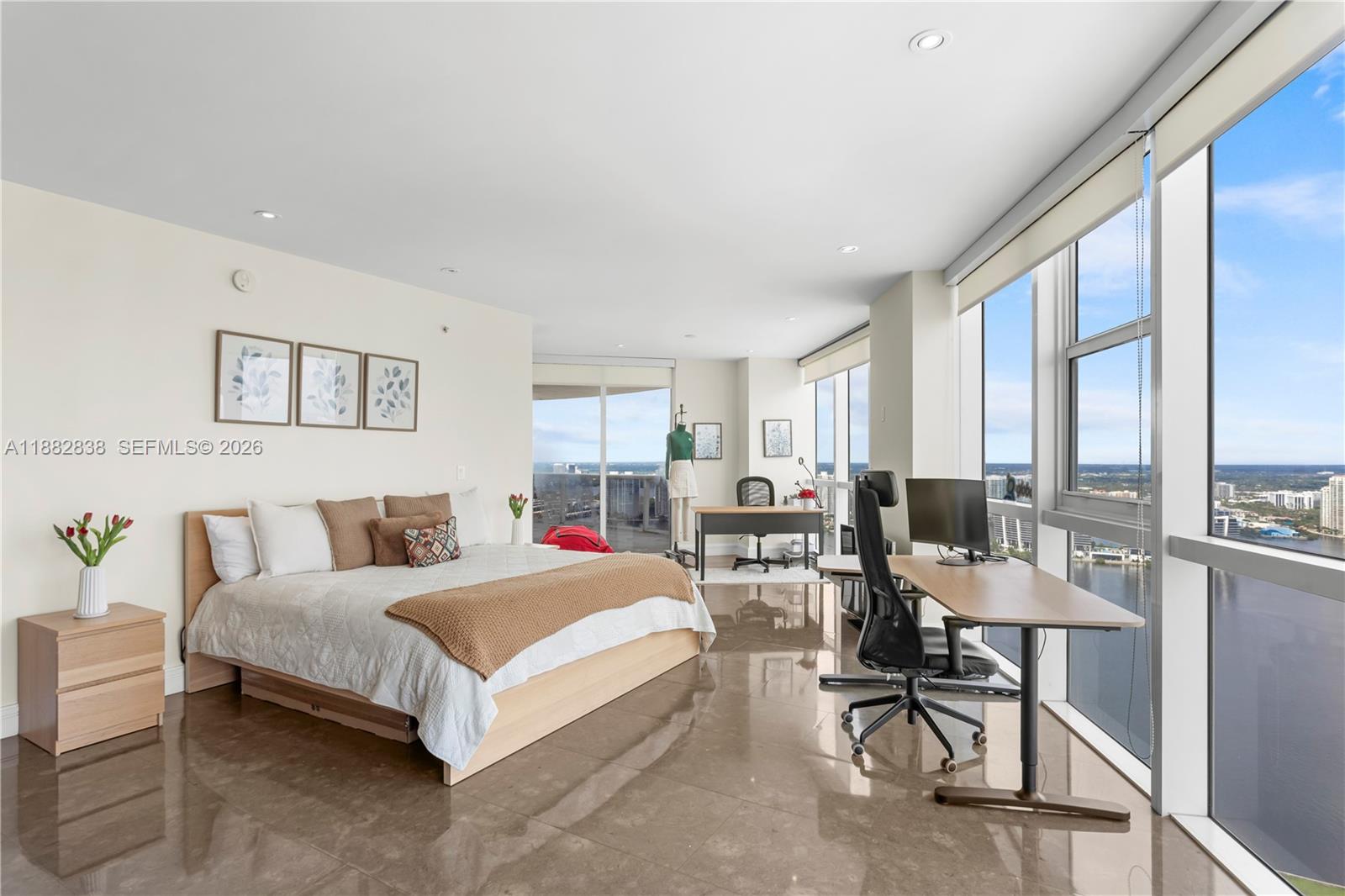 TRUMP ROYALE CONDO - Residential