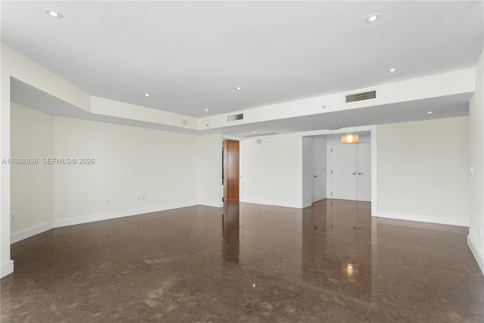 TRUMP ROYALE CONDO - Residential
