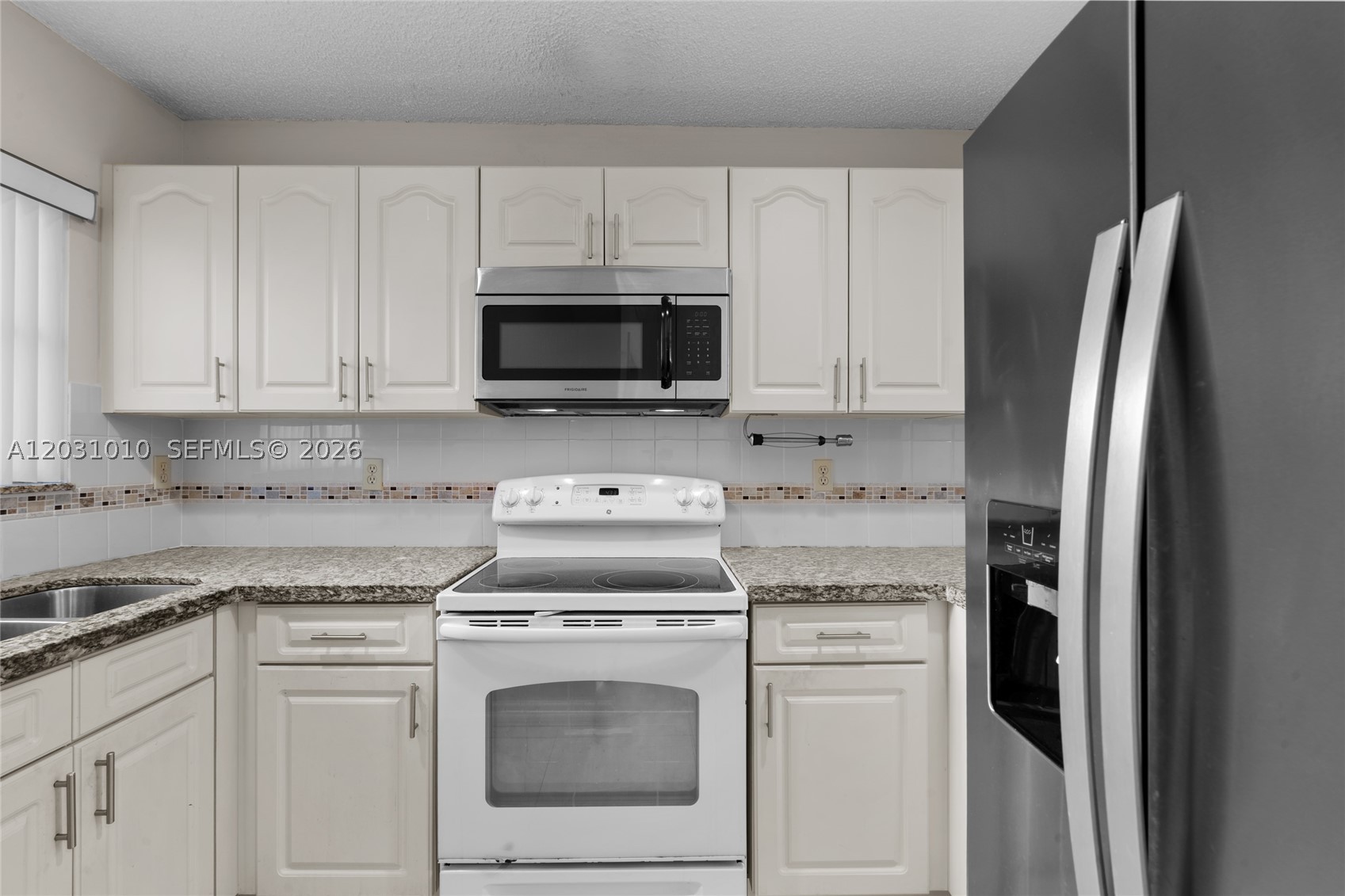 VILLAS AT BRISTOL PARK CO - Residential