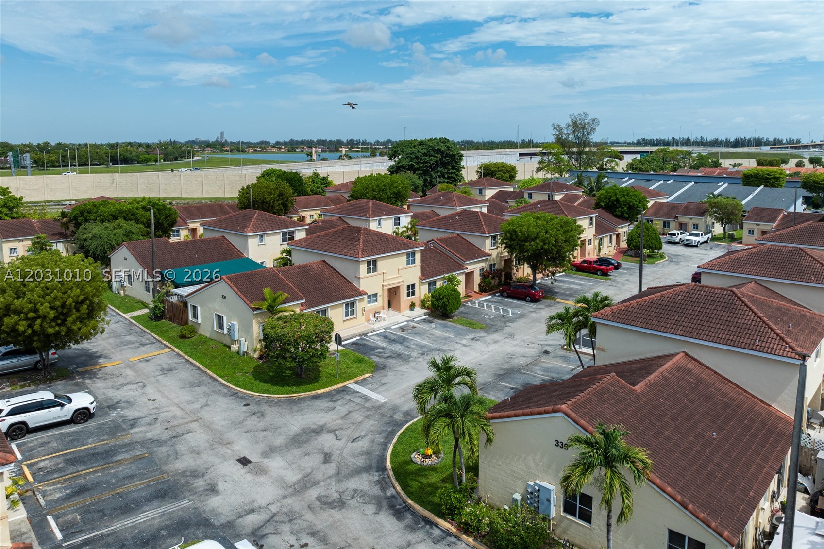 VILLAS AT BRISTOL PARK CO - Residential