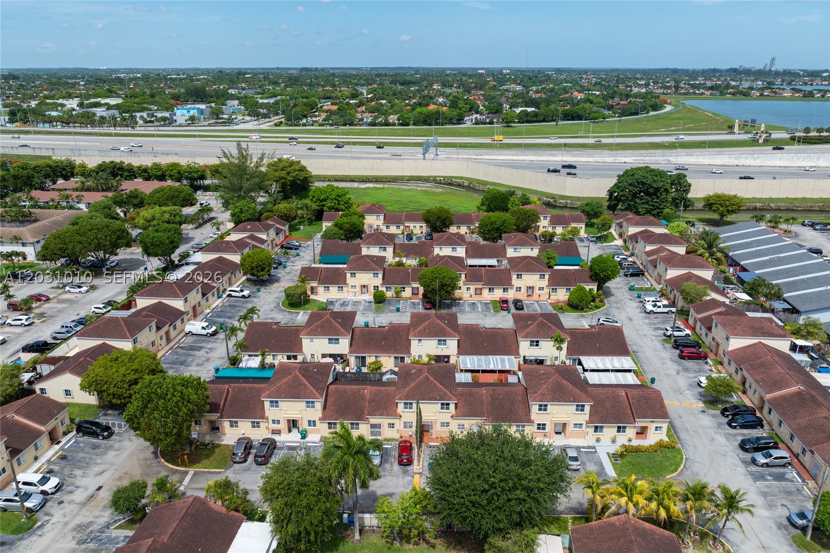 VILLAS AT BRISTOL PARK CO - Residential