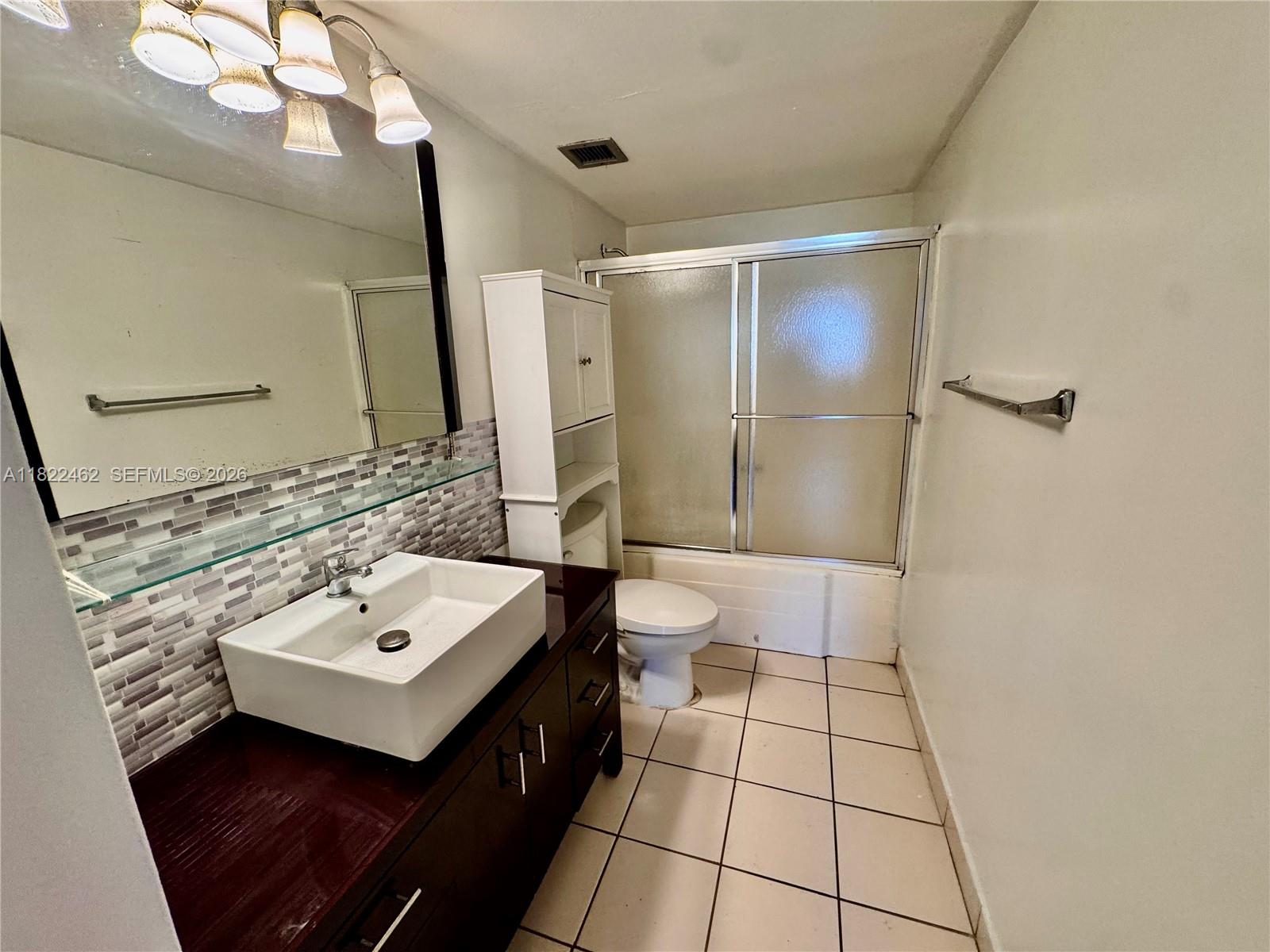 SAILBOAT CAY CONDO - Residential