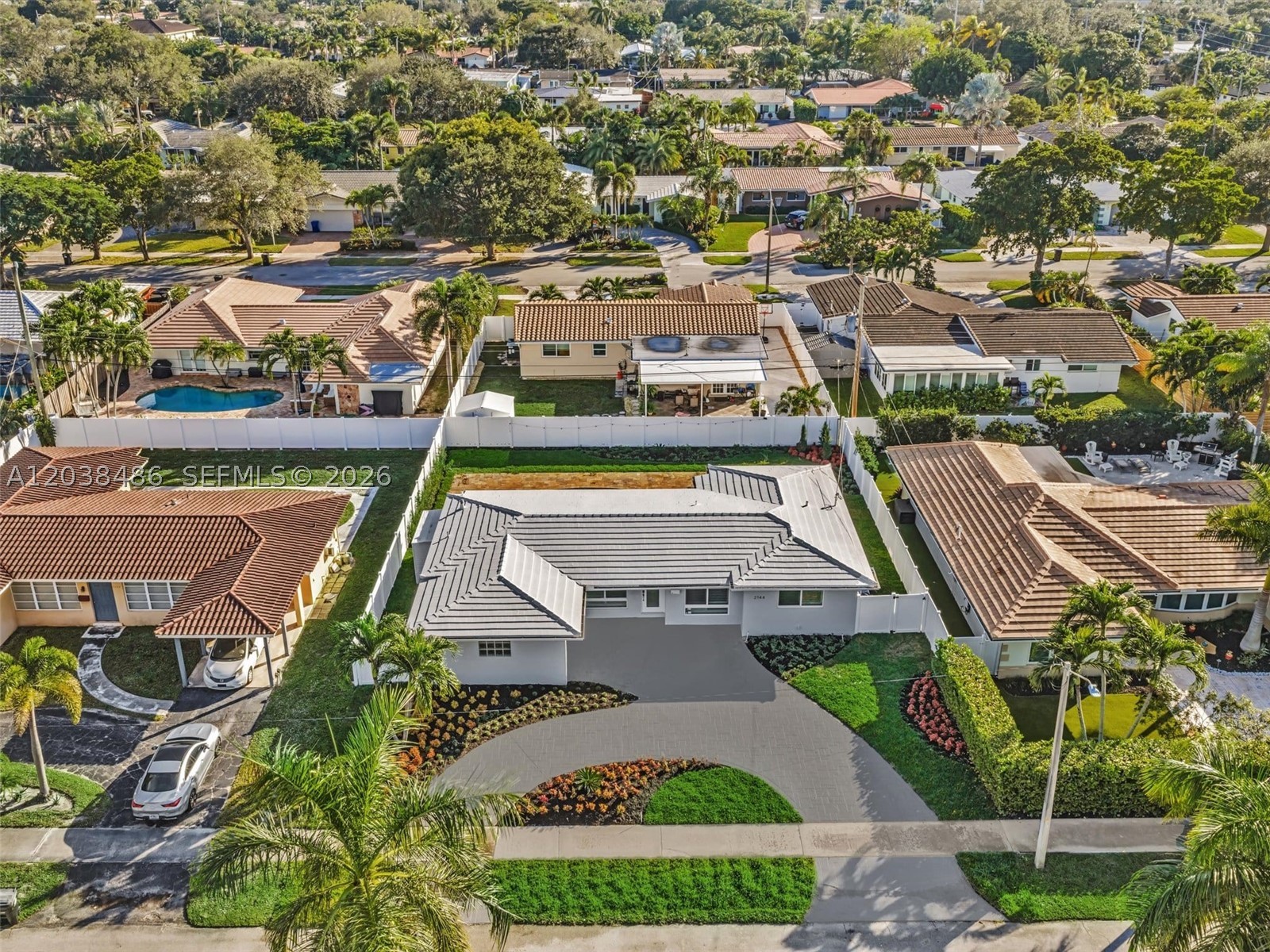 IMPERIAL POINT 2 SEC - Residential Lease