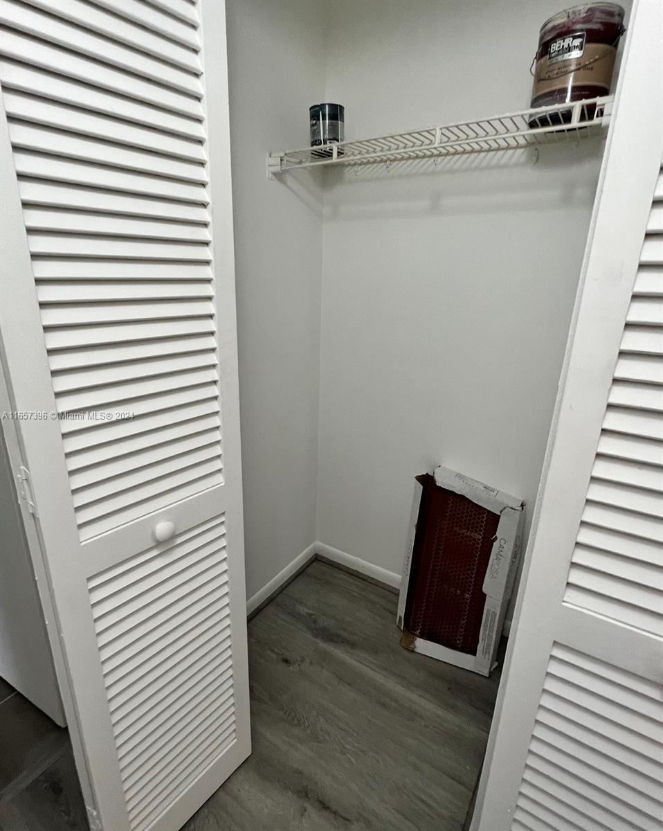 SAILBOAT CAY CONDO - Residential