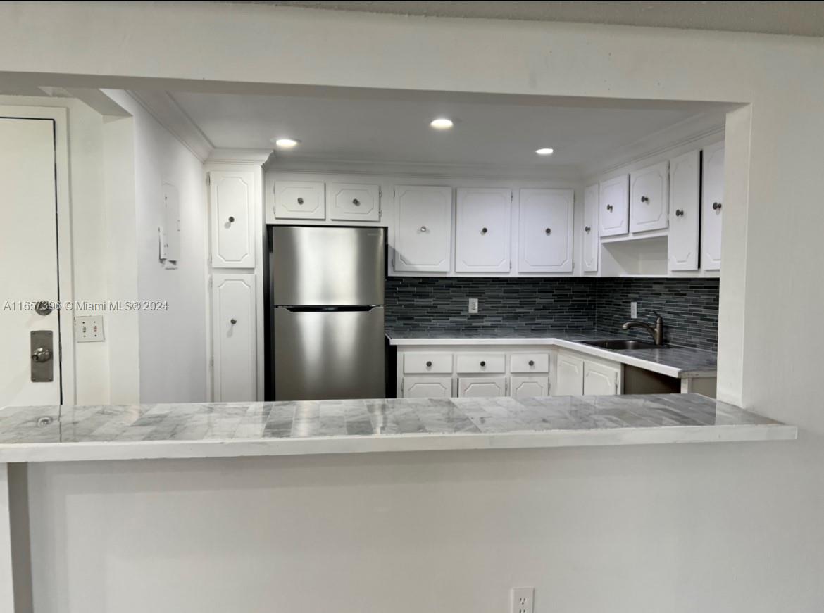 SAILBOAT CAY CONDO - Residential