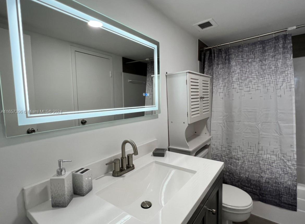 SAILBOAT CAY CONDO - Residential