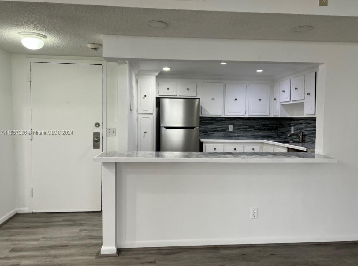 SAILBOAT CAY CONDO - Residential
