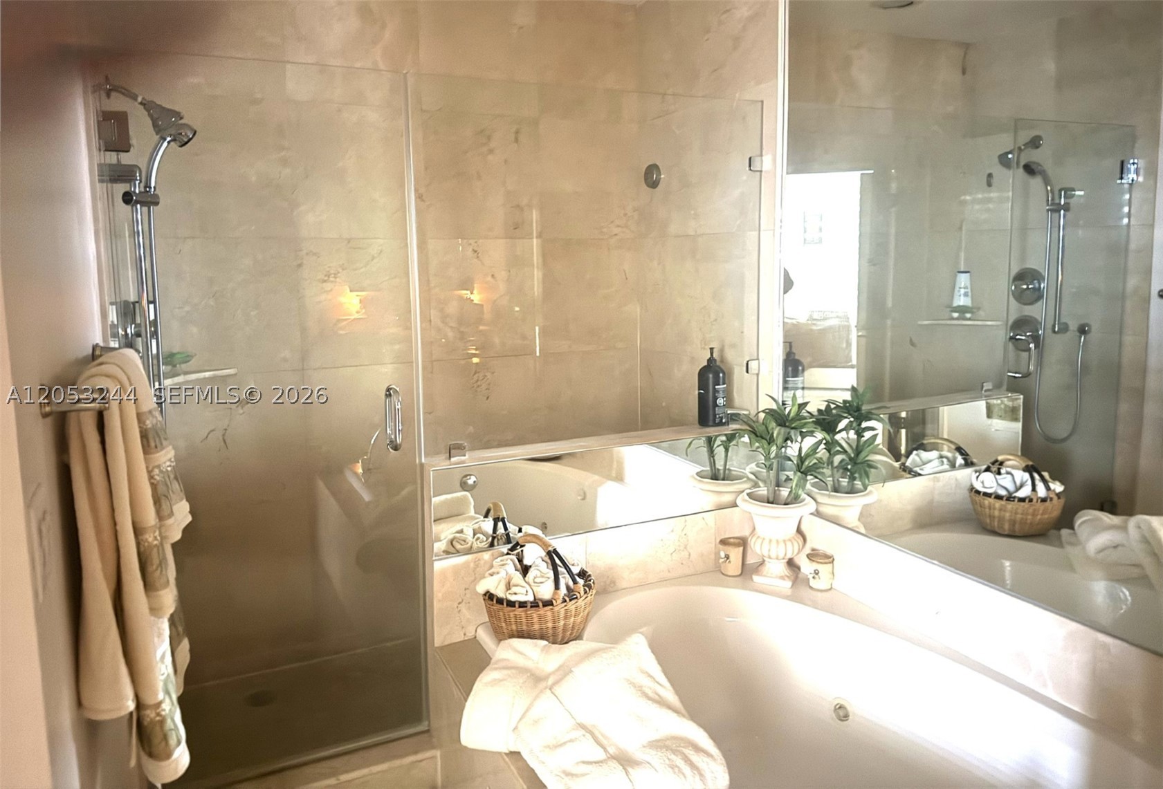 MIRAGE CONDO - Residential Lease
