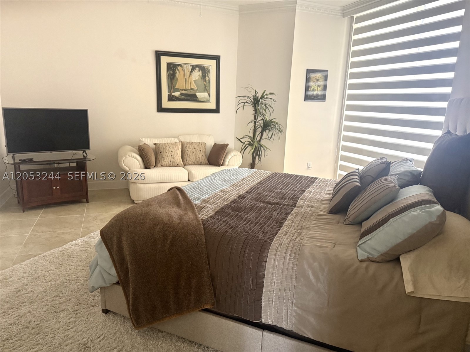 MIRAGE CONDO - Residential Lease