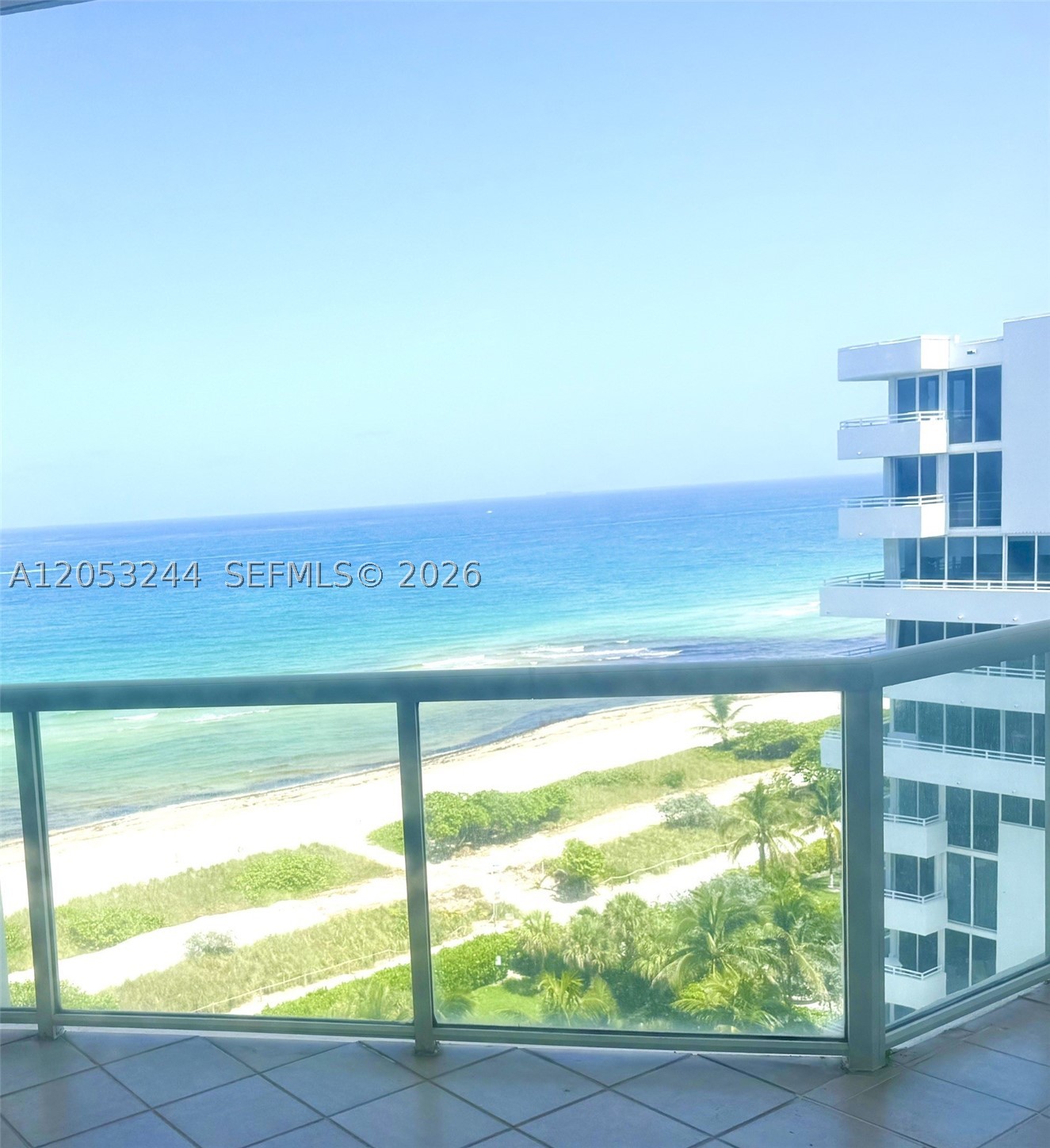 MIRAGE CONDO - Residential Lease