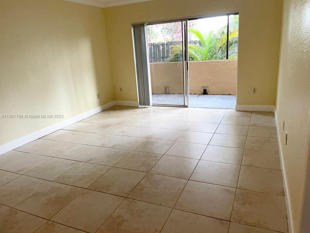VENETIAN PALMS CONDO - Residential Lease
