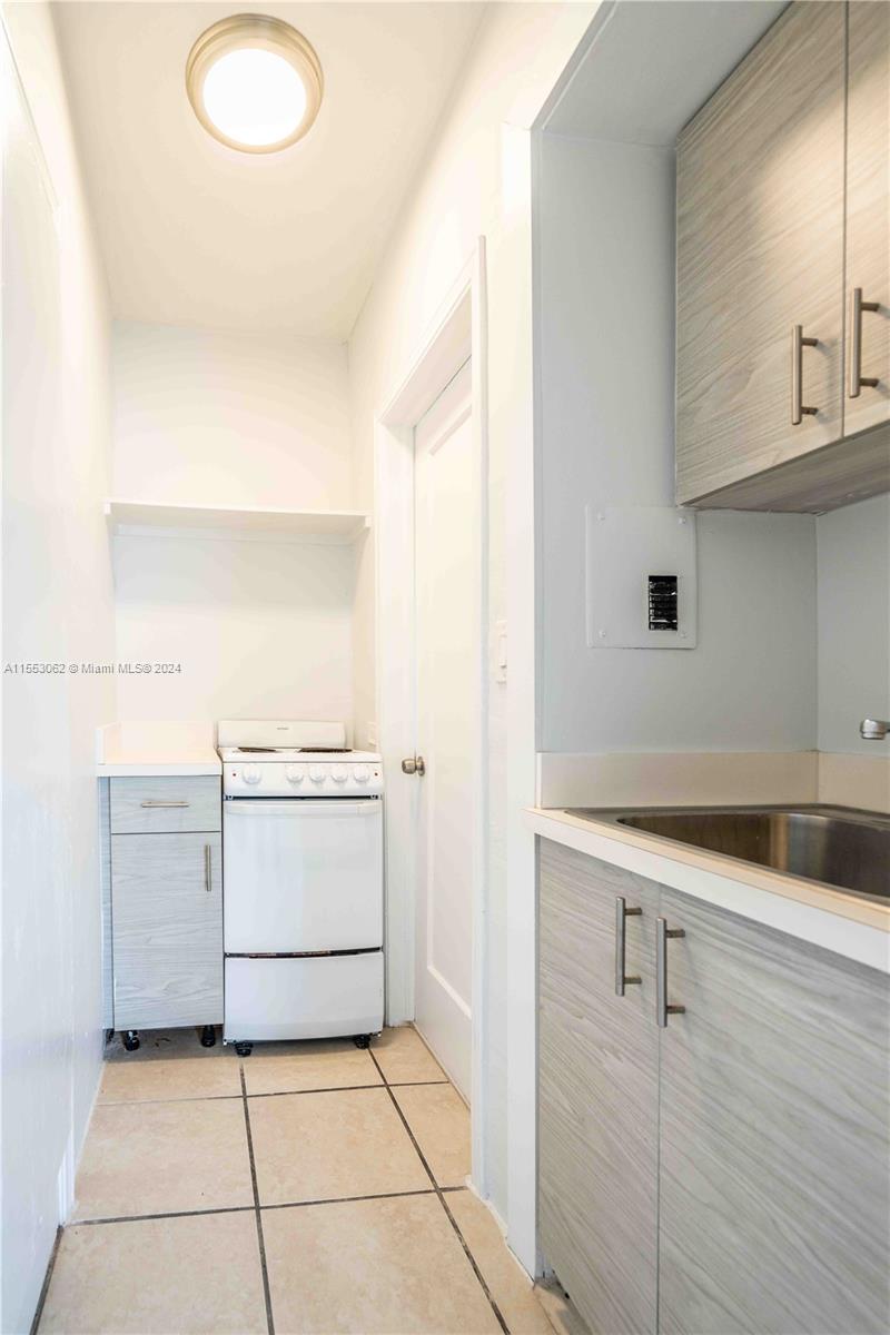 7 53 42 - Residential Lease